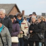 32. Droga Krzyżowa za zmarłych - w byłym KL Auschwitz-Birkenau - 2017