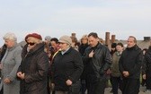 32. Droga Krzyżowa za zmarłych - w byłym KL Auschwitz-Birkenau - 2017