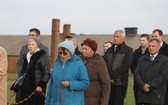 32. Droga Krzyżowa za zmarłych - w byłym KL Auschwitz-Birkenau - 2017