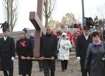 32. Droga Krzyżowa za zmarłych - w byłym KL Auschwitz-Birkenau - 2017