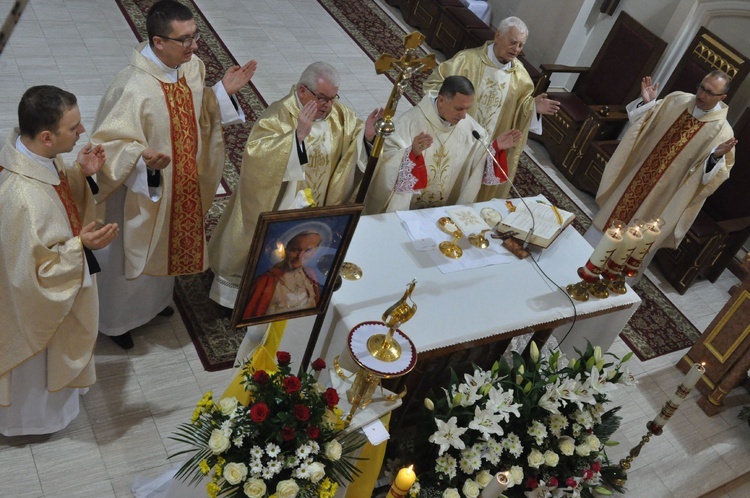 Relikwie św. Jana Pawła II w Jadownikach