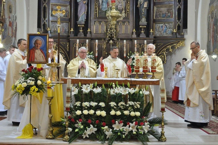 Relikwie św. Jana Pawła II w Jadownikach