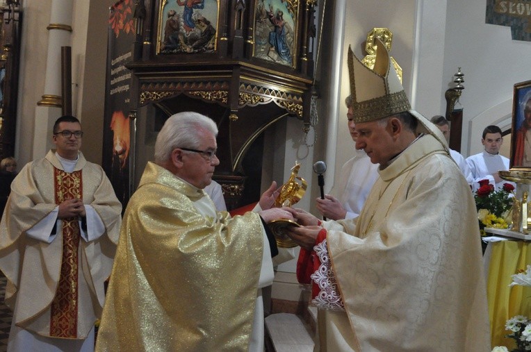 Relikwie św. Jana Pawła II w Jadownikach