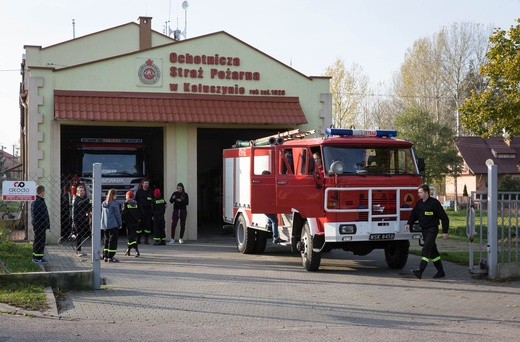 Młodzi strażacy