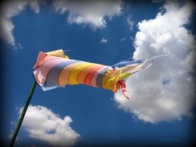 IMGW ostrzega przed wichurami