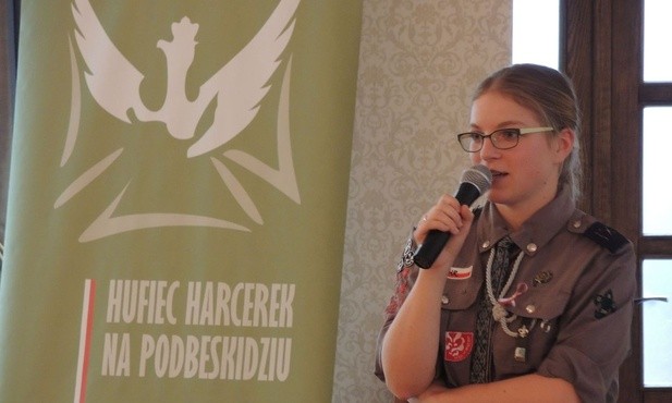 Hanna Rozwadowska-Nycz relacjonowała jedno z harcerskich przedsięwzięć, zrealizowanych dzięki Kręgowi Dobroczynności