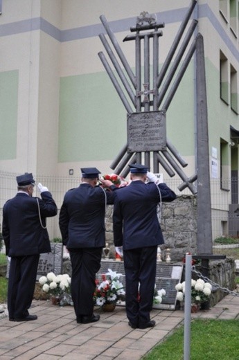 Ks. Jan Pasierbek odznaczony w Pietrzykowicach