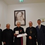 Ks. Jan Pasierbek odznaczony w Pietrzykowicach
