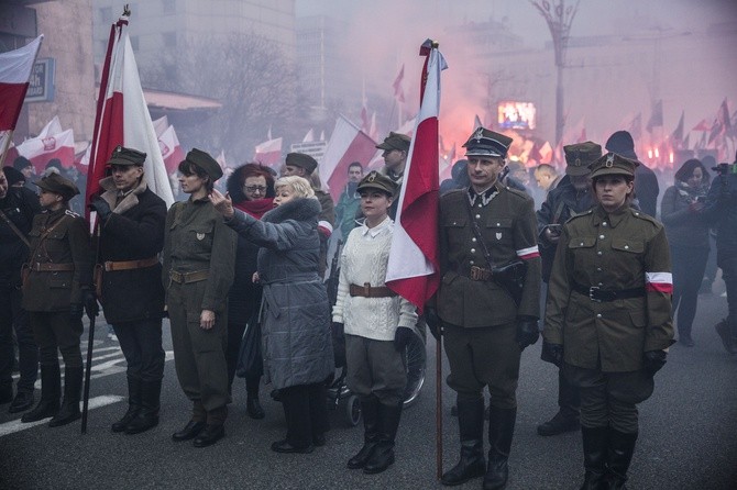 Tysiące flag pod hasłem "My chcemy Boga" 