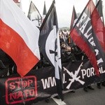 Tysiące flag pod hasłem "My chcemy Boga" 