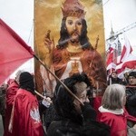 Tysiące flag pod hasłem "My chcemy Boga" 