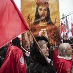 Tysiące flag pod hasłem "My chcemy Boga" 