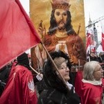 Tysiące flag pod hasłem "My chcemy Boga" 