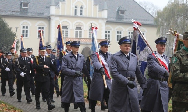 Przemarsz rozpoczął się pod Zamkieim w Łodygowicach