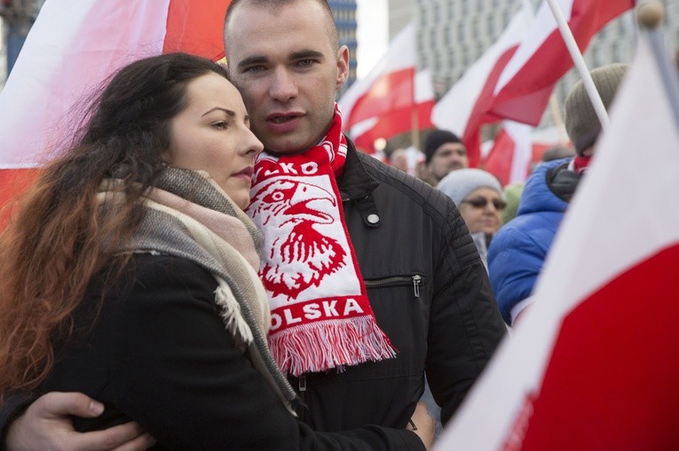 Tysiące flag pod hasłem "My chcemy Boga" 