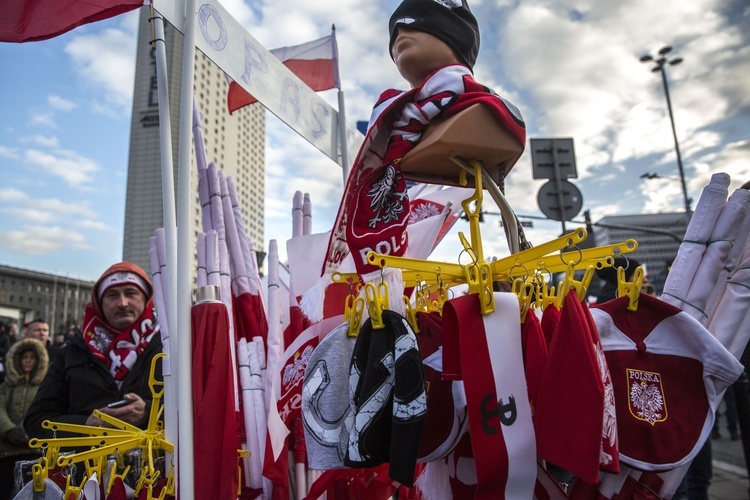 Tysiące flag pod hasłem "My chcemy Boga" 