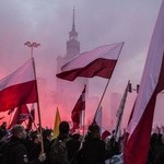 Tysiące flag pod hasłem "My chcemy Boga" 