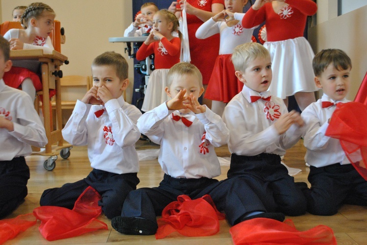 Święto niepodległości w przedszkolu w Tymbarku
