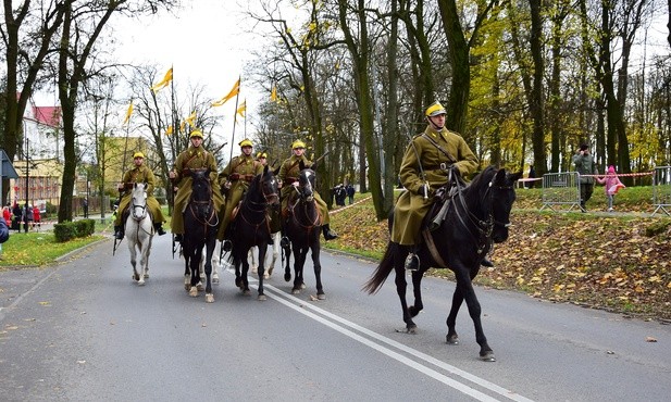 Pod jedną biało-czerwoną flagą