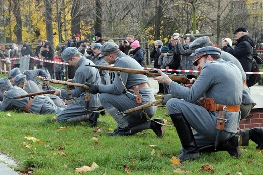 Widowisko batalistyczne "Za Polskę" w centrum Wrocławia