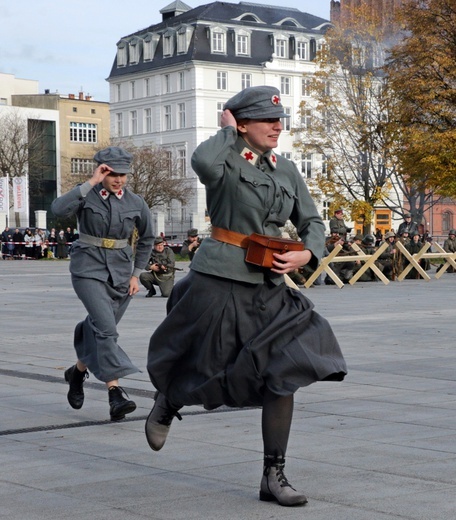 Widowisko batalistyczne "Za Polskę" w centrum Wrocławia