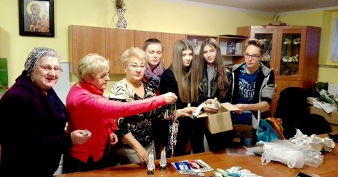 Różańce dla Papuasów
