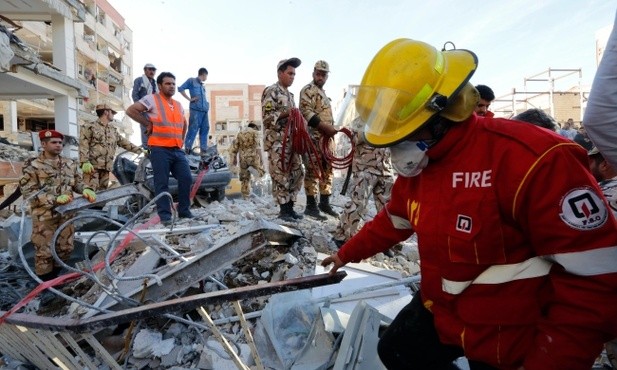 Papież modli się za ofiary trzęsienia ziemi w Iraku i Iranie