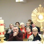 Rekolekcje dla osób w żałobie, wdów i wdowców. Adoracja Jezusa Eucharystycznego