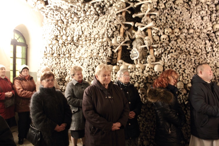 A ich kości leżą przytulone do siebie