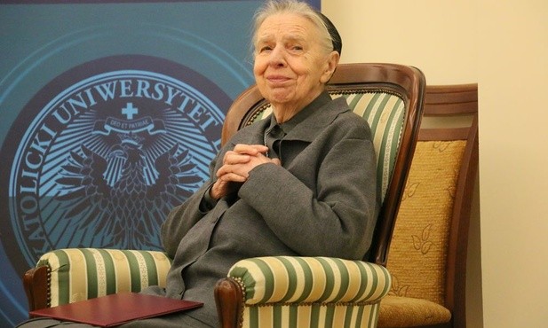 S. prof. Zofia Zdybicka