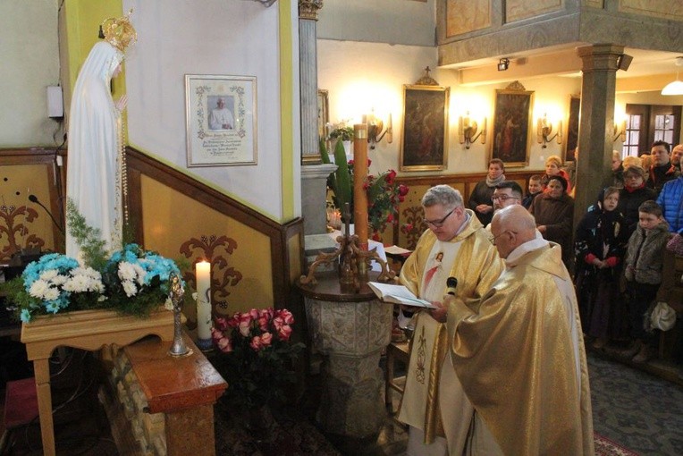 Poświęcenie figury w Dziećmorowicach