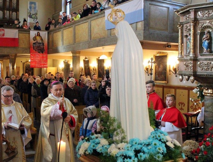 Poświęcenie figury w Dziećmorowicach