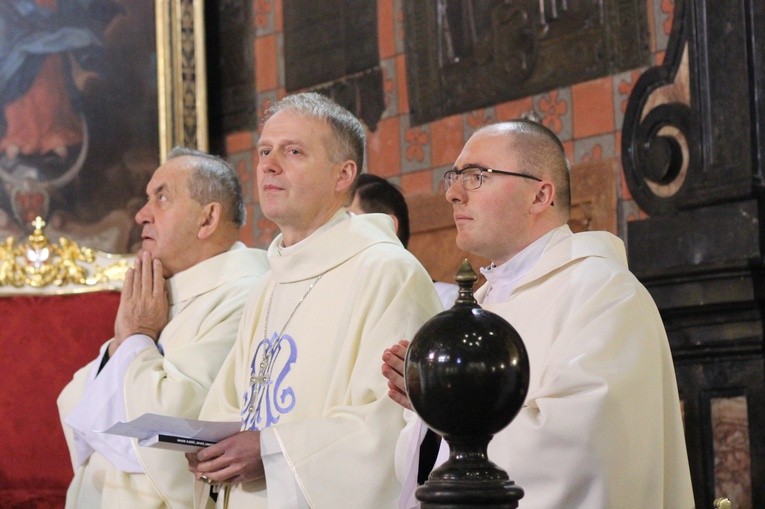 Msza św. pod przewodnictwem abp. Marka Jędraszewskiego podczas Światowego Dnia Ubogich
