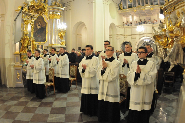 Msza św. i obłóczyny alumnów lubelskiego seminarium