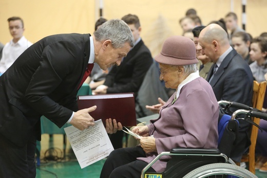 Łączniczka AK Monika Prochot z Międzybrodzia odznaczona