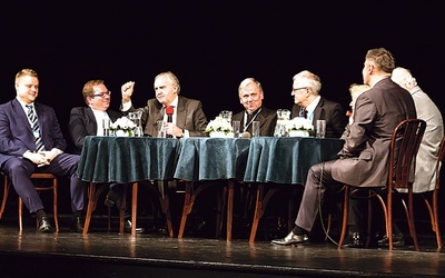 Uczestnicy debaty dyskutowali zawzięcie, choć nie brakowało zabawnych momentów.