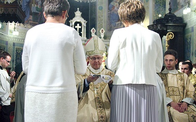 ▲	Po tej uroczystości zaślubione Jezusowi są w diecezji płockiej trzy panie.