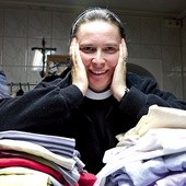 Siostra Aneta Banyś, przełożona generalna, pracuje we wrocławskiej Caritas na Ostrowie Tumskim.
