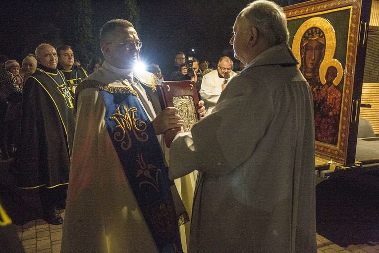 Ona ma władzę miłości. Jasnogórska Ikona w Otwocku na Ługach