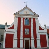 Nowa elewacja kościoła ojców kapucynów na Krakowskim Przedmieściu w Lublinie