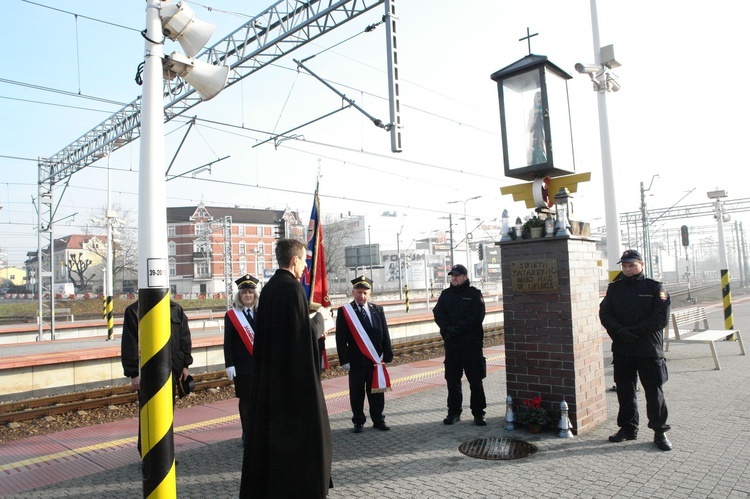 Poświęcenie figury św. Katarzyny na dworcu w Gliwicach