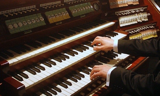 Gianluca Libertucci o posłudze organisty