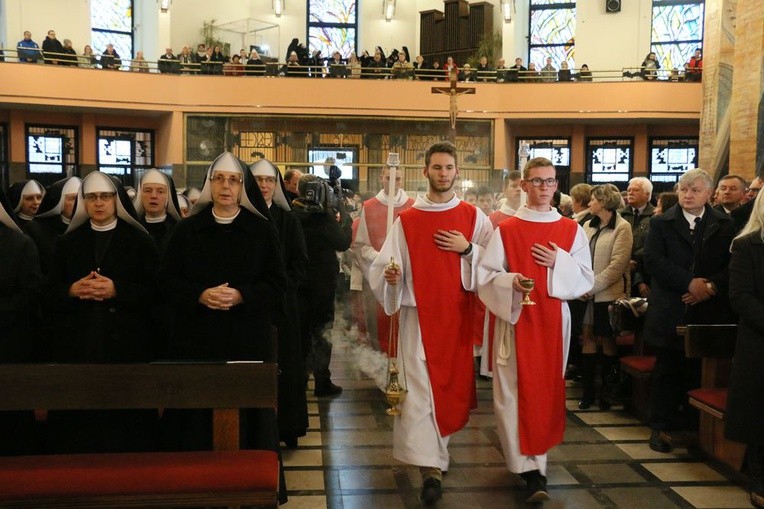 Msza św. jubileuszowa w kościele Miłosierdzia Bożego w Puławach