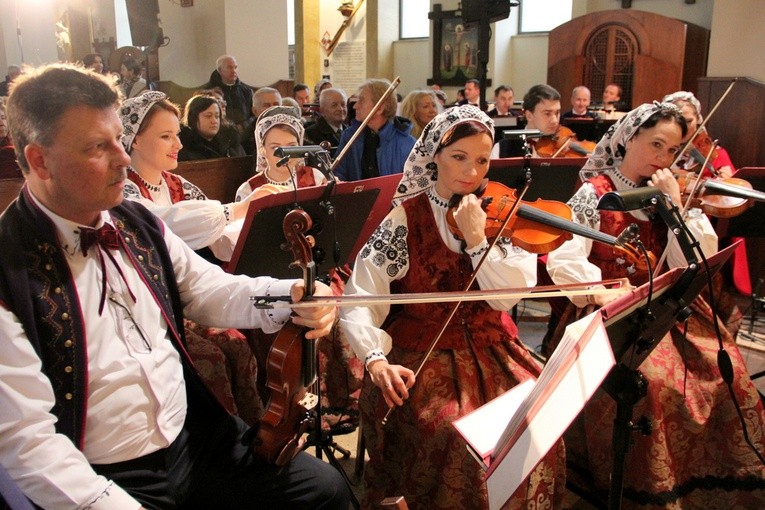 Wprowadzenie relikwii św. Szarbela