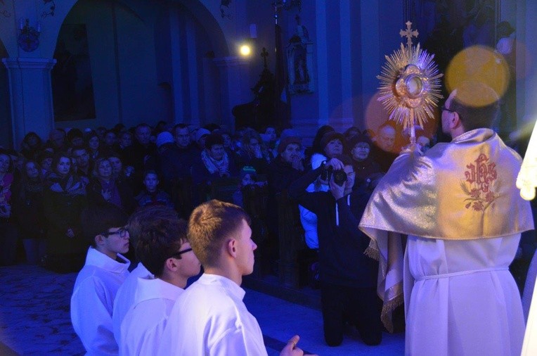 Koncert uwielbienia w Majdanie Królewskim 