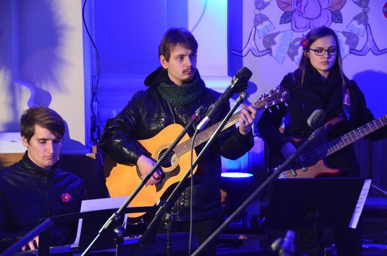 Koncert uwielbienia w Majdanie Królewskim 