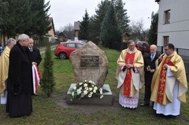 Po odsłonięciu obelisku i epitafium 