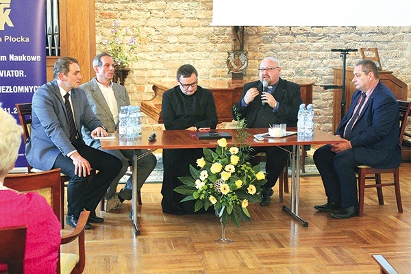 ▲	Było to 10. sympozjum naukowe, tym razem pod hasłem „Homo viator. Śladami niezłomnych”.