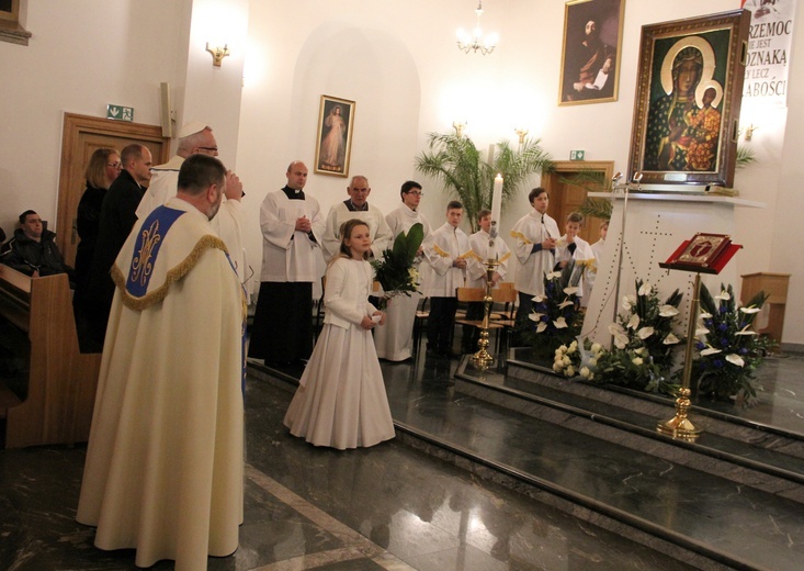 Zakręt. Bierzmowanie przy Madonnie