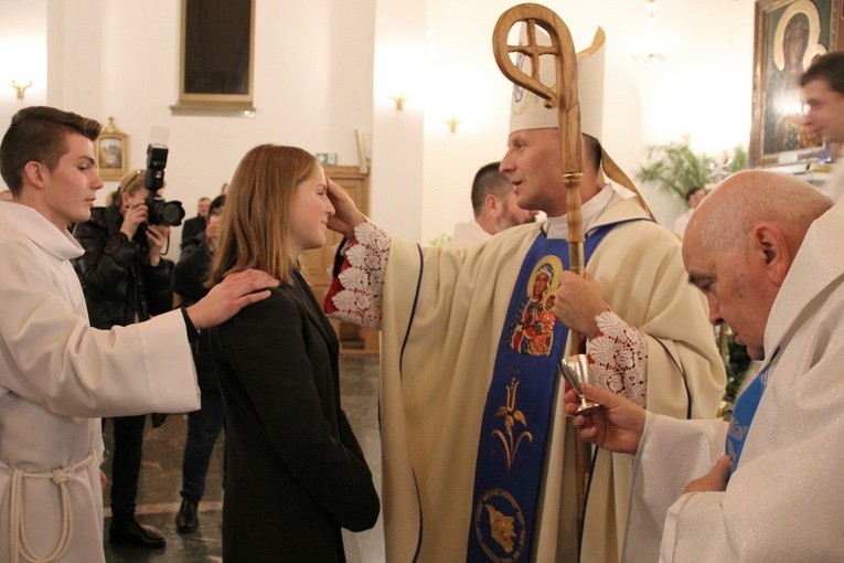 Zakręt. Bierzmowanie przy Madonnie
